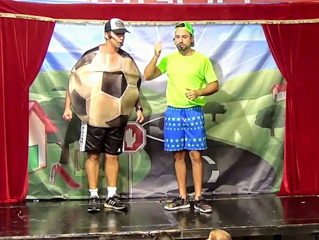 לאופק כדור חדש